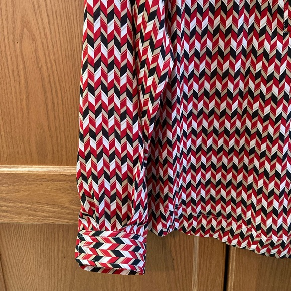 COPY - GRIFFLIN Dress style Henley blouse. Roll tab sleeves Made in Canada Size… - Picture 6 of 7